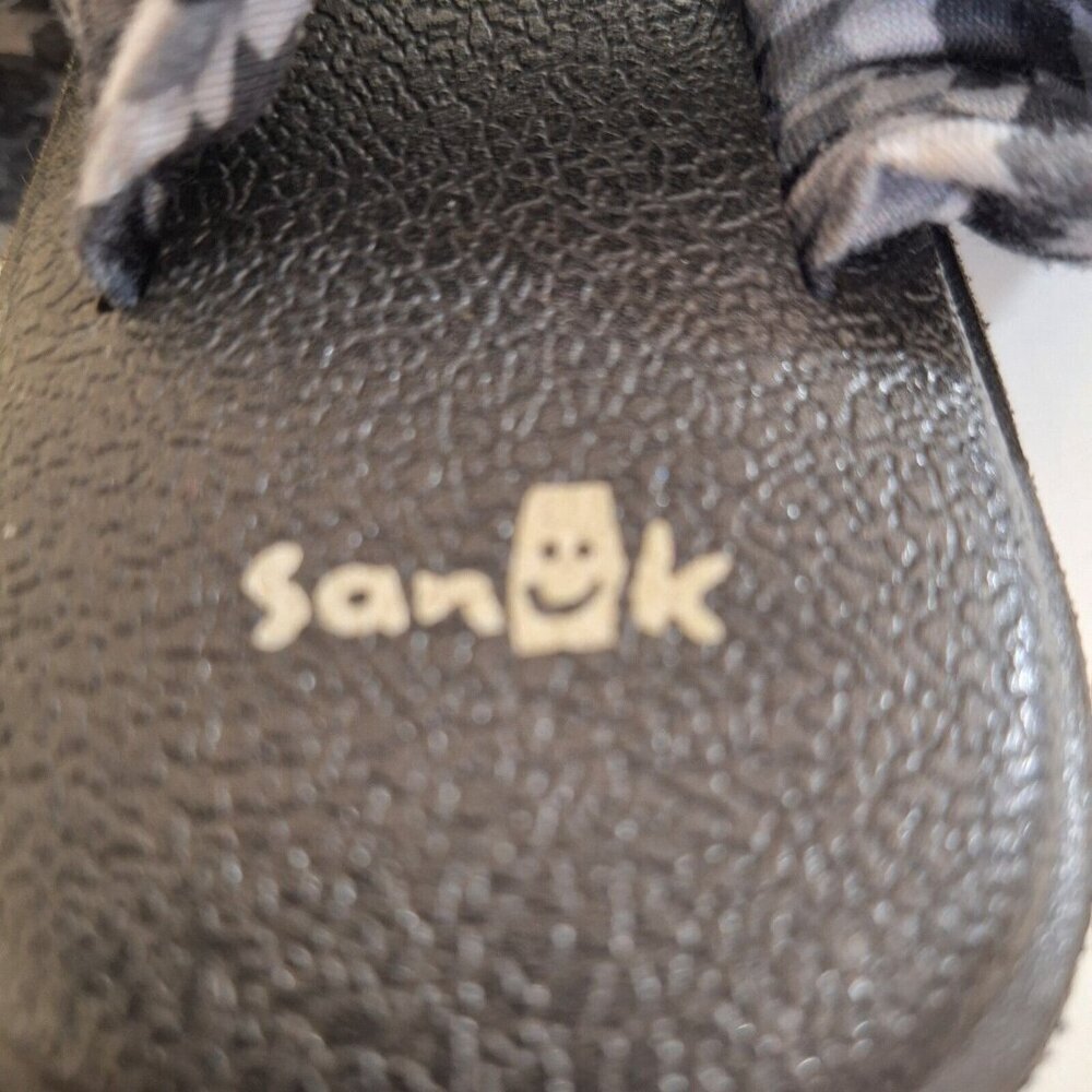 Sanuk Yoga Sandals size 2/3 - Picture 4 of 5